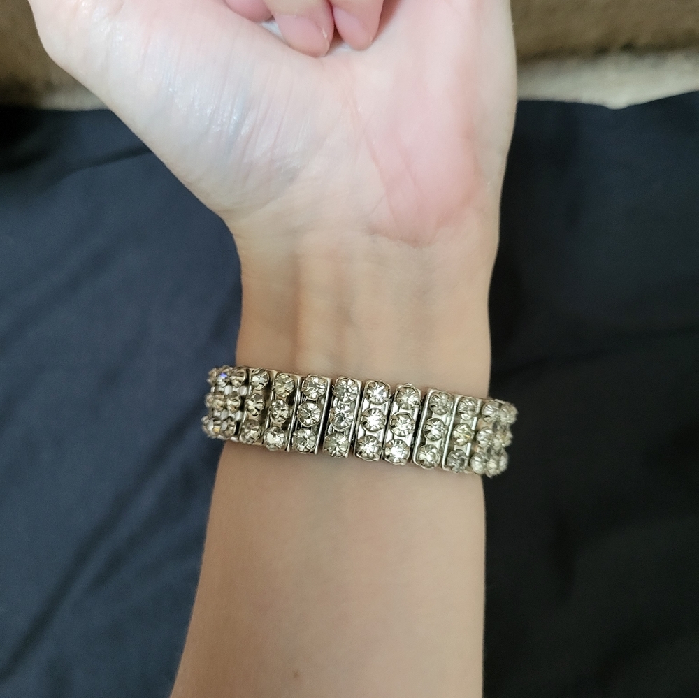 Vintage Articulated Rhinestone Stretch Bracelet! - Picture 4 of 8